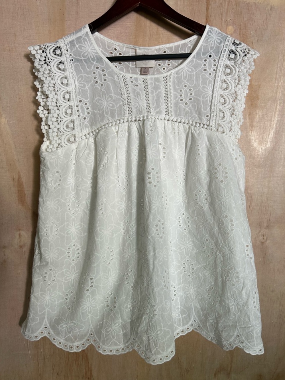 Knox Rose White Eyelet Lace Camisole Top